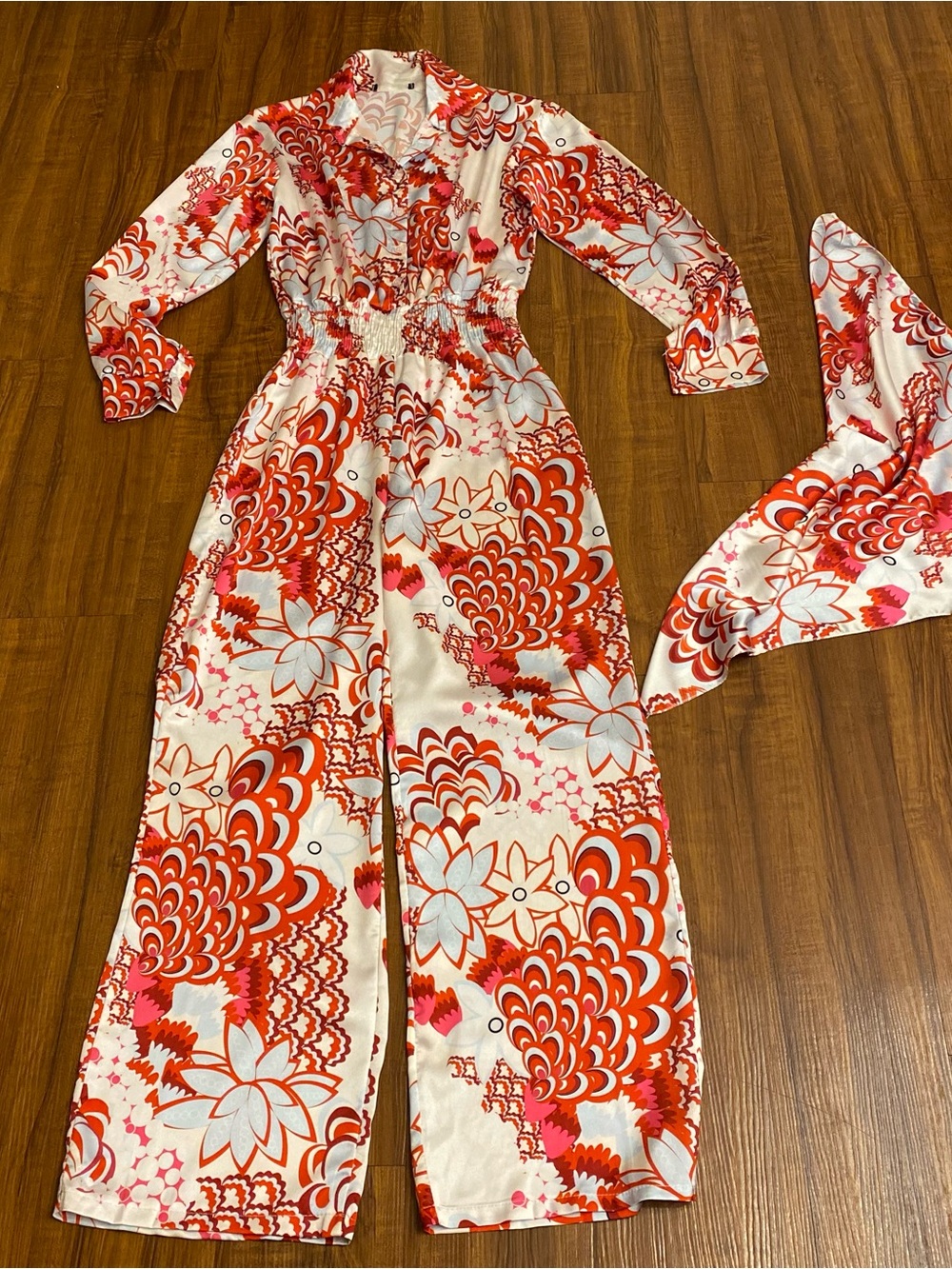 New Ladies Floral  Poly Satin Jumpsuit with Scarf Size Small